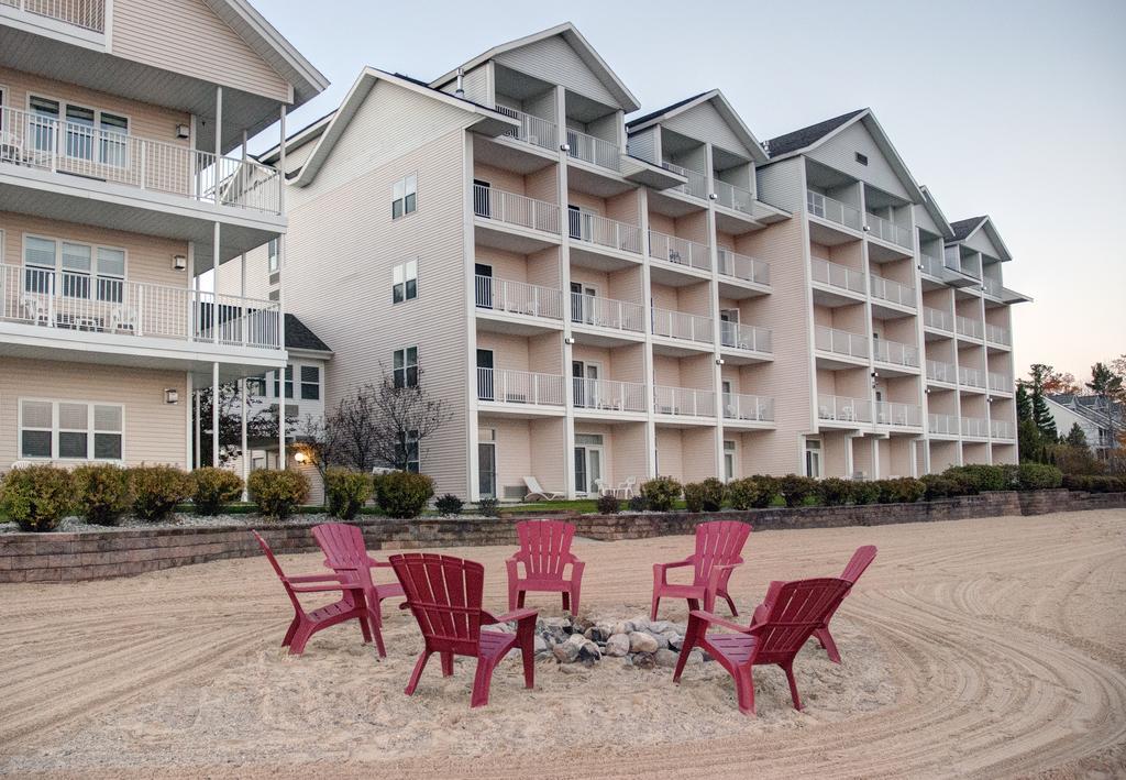 Cherry Tree Inn & Suites Traverse City Exteriér fotografie