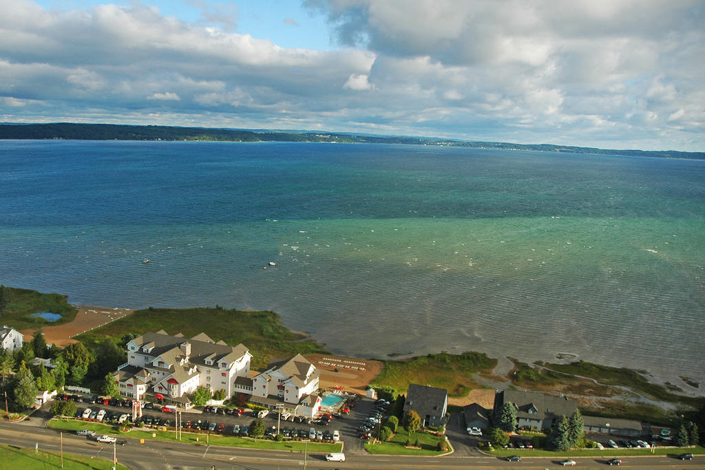 Cherry Tree Inn & Suites Traverse City Exteriér fotografie